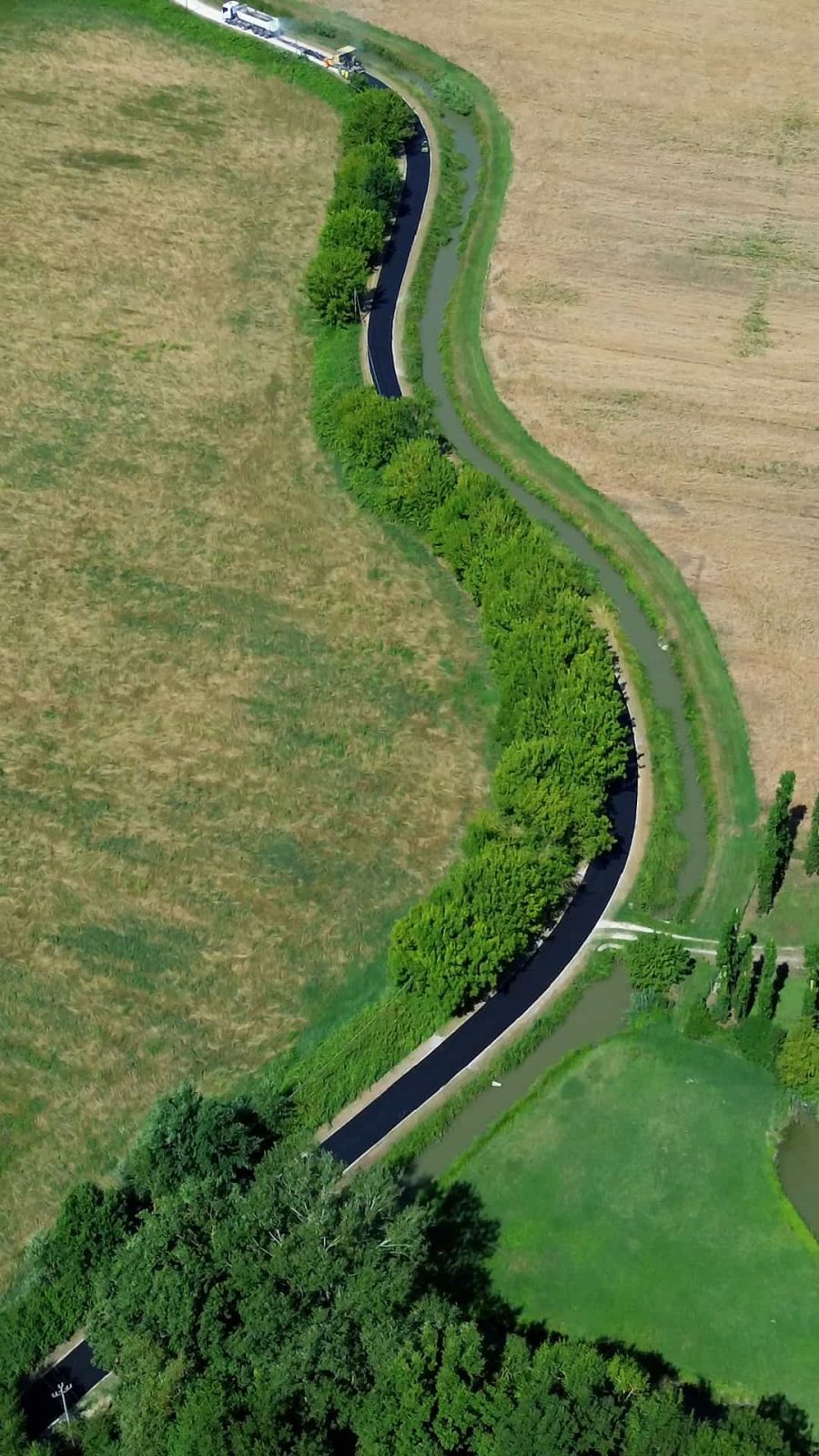 Ferrara – Asfaltatura di strada bianca